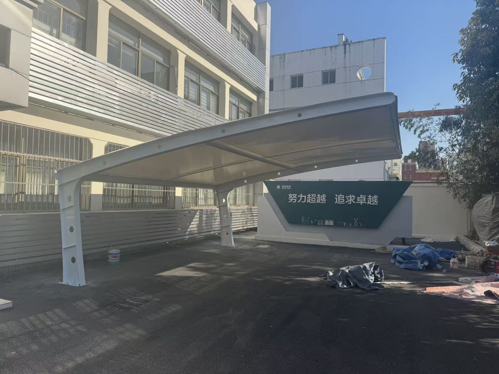 日喀则电动车棚案例