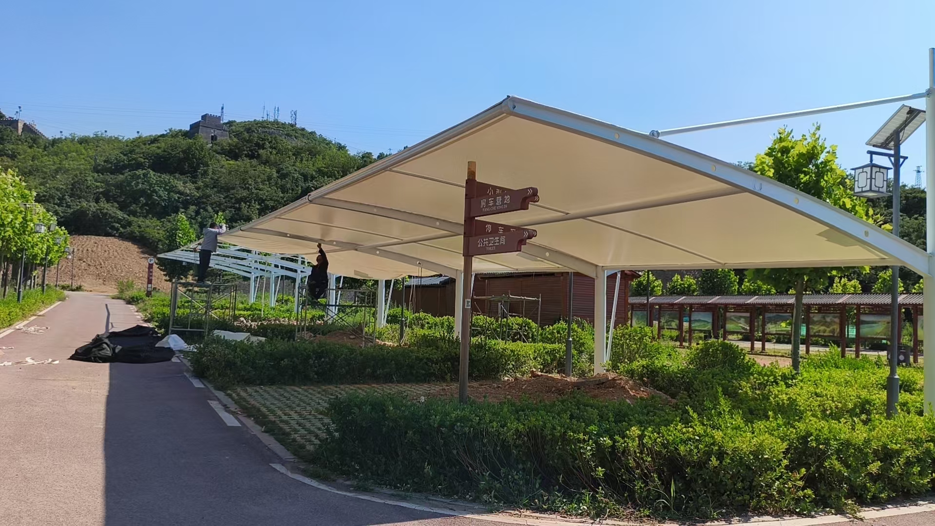山南膜结构雨棚案例